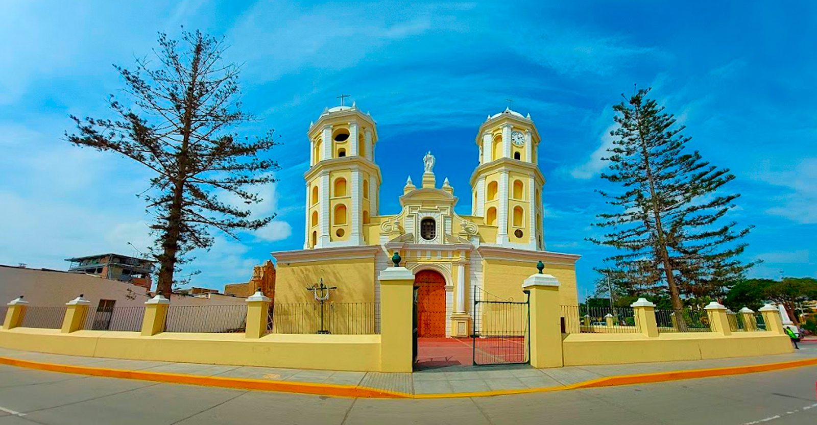 The Capital of Culture - Iglesia